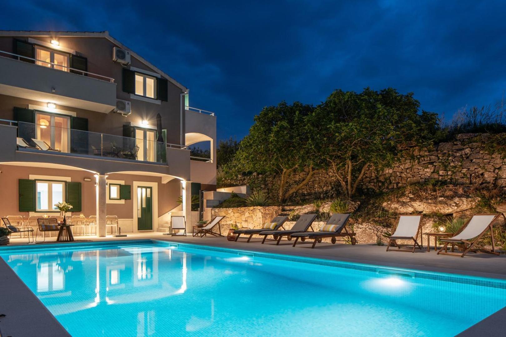 New! Villa Mamma Mia, A 6-Bedroom Property With 40Sqm Pool ポドストラナ エクステリア 写真